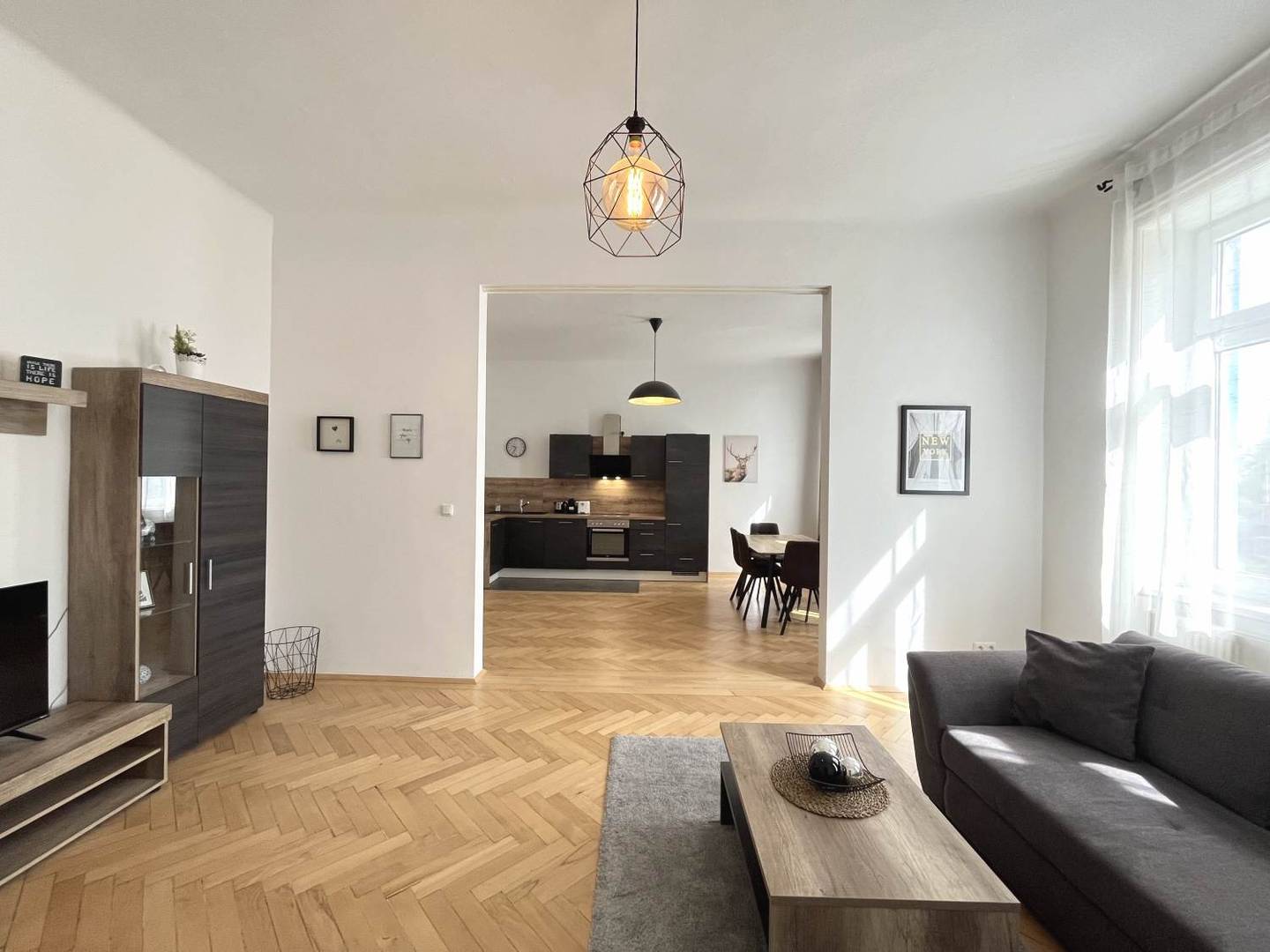 Altbauwohnung möbliert nahe Donaukanal