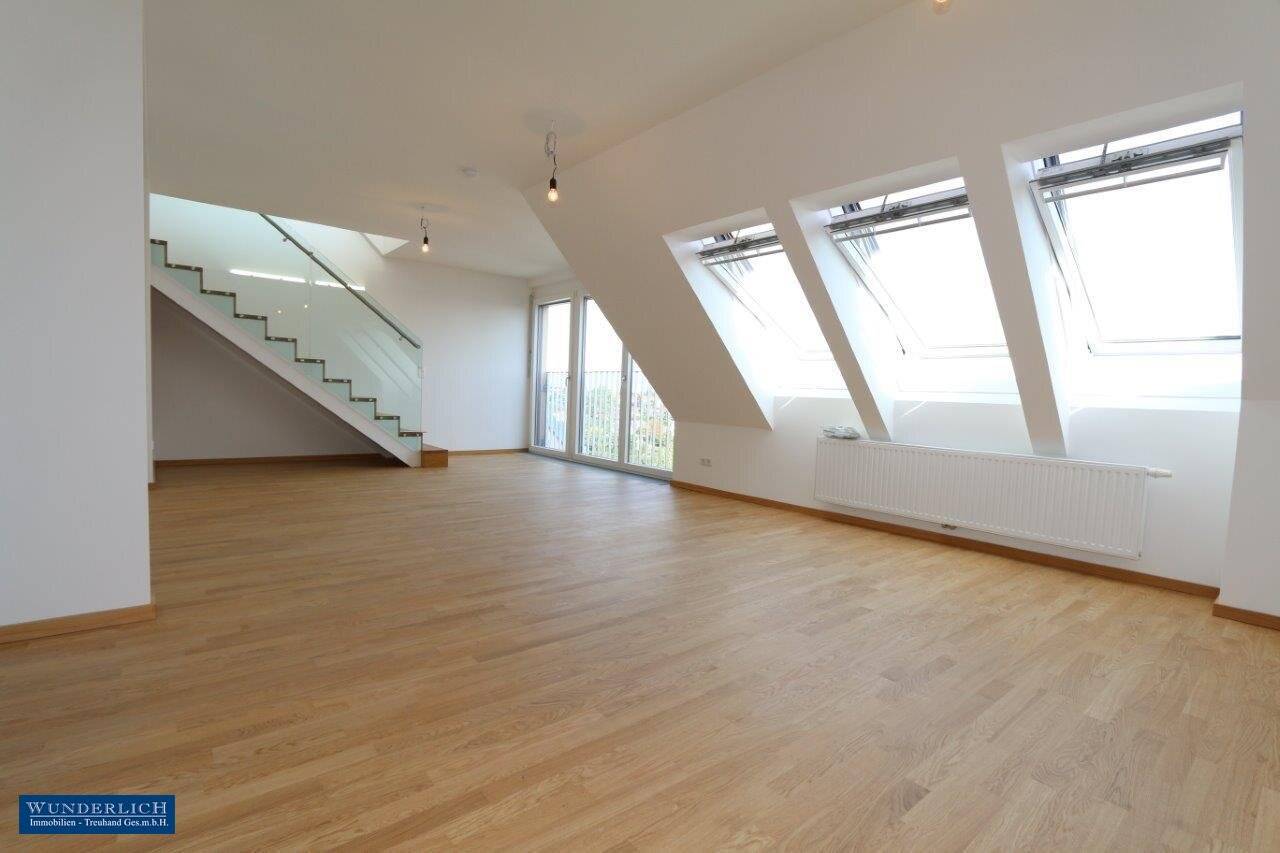 Roof terrace maisonette with distant view
