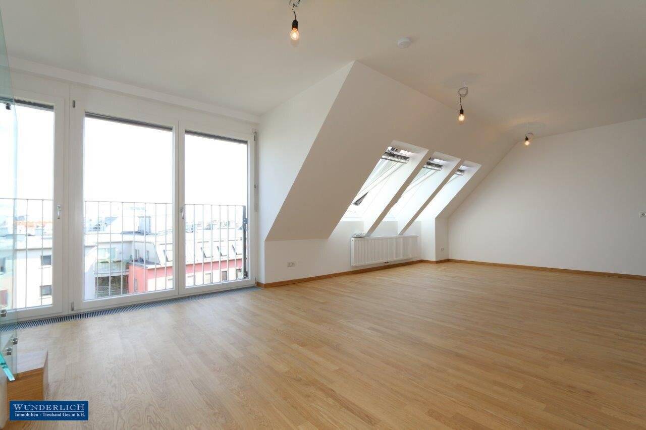Roof terrace maisonette with distant view