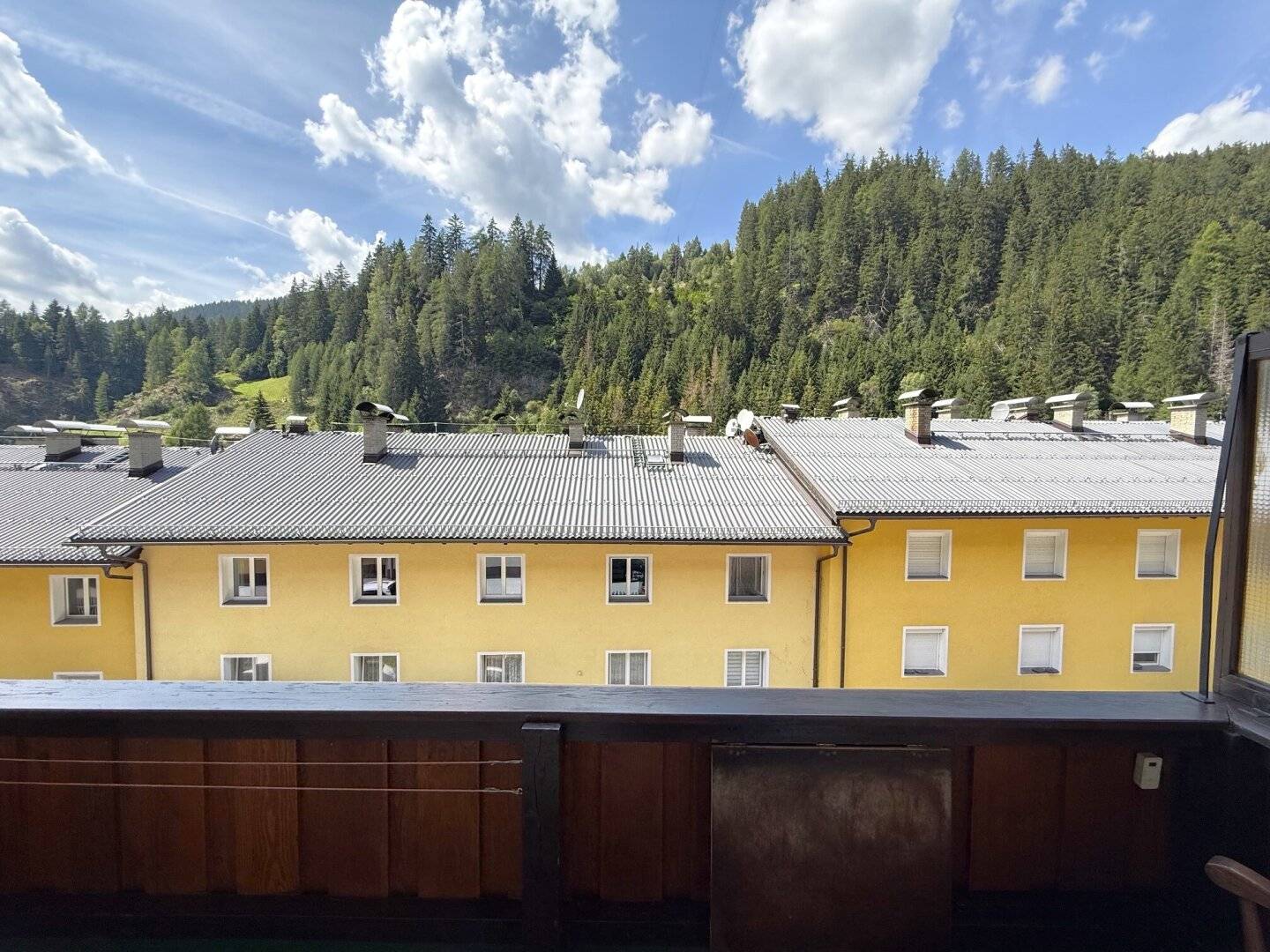Gries am Brenner: Well-maintained 2-room apartment with west balcony