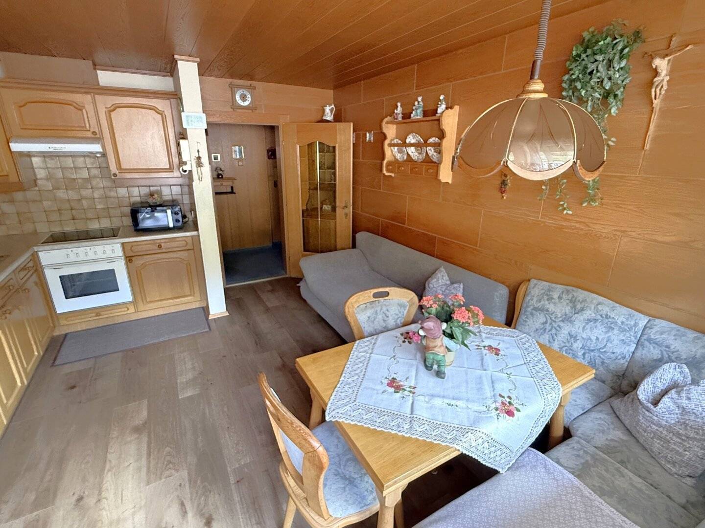 Gries am Brenner: Well-maintained 2-room apartment with west balcony