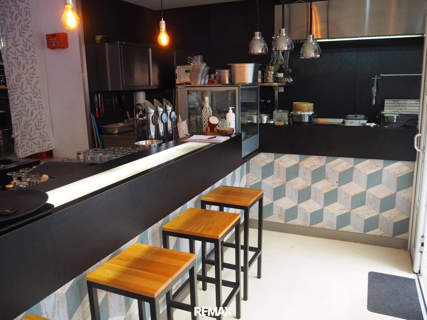 Top gastronomy space in 1060 Vienna – well maintained and central