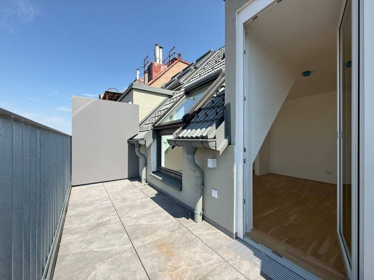 STEPHANSDOMBLICK - First occupancy - 2 rooms - approx. 51 m² living area - Kitchen included - AIR CONDITIONING