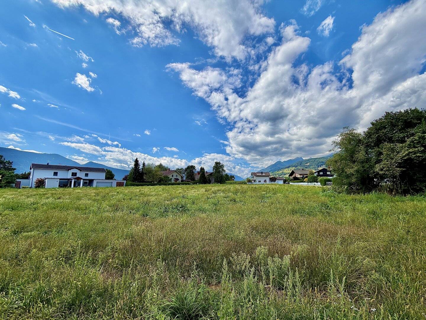Spacious building plot in sought-after sunny location of Seeboden