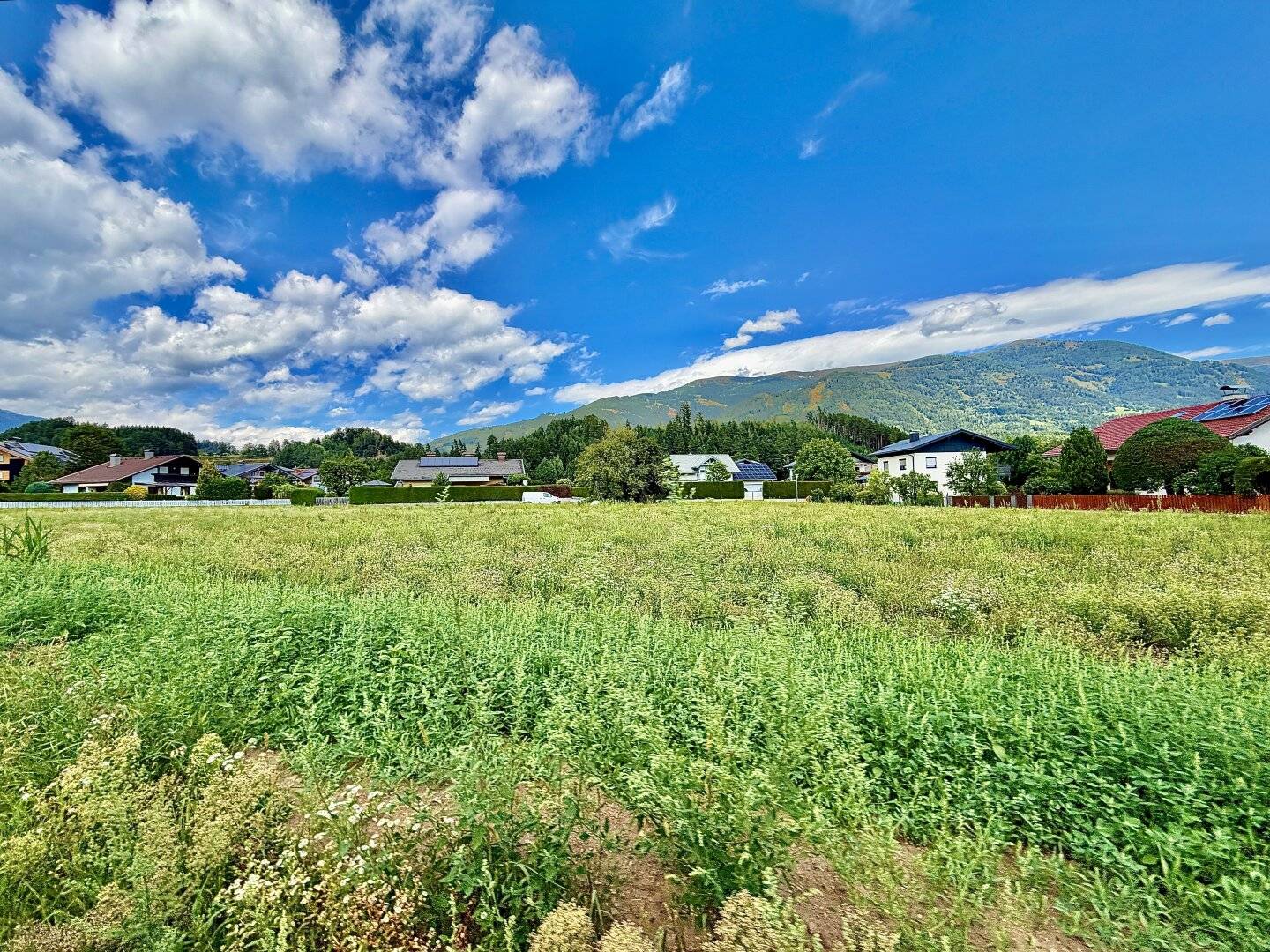 Spacious building plot in sought-after sunny location of Seeboden