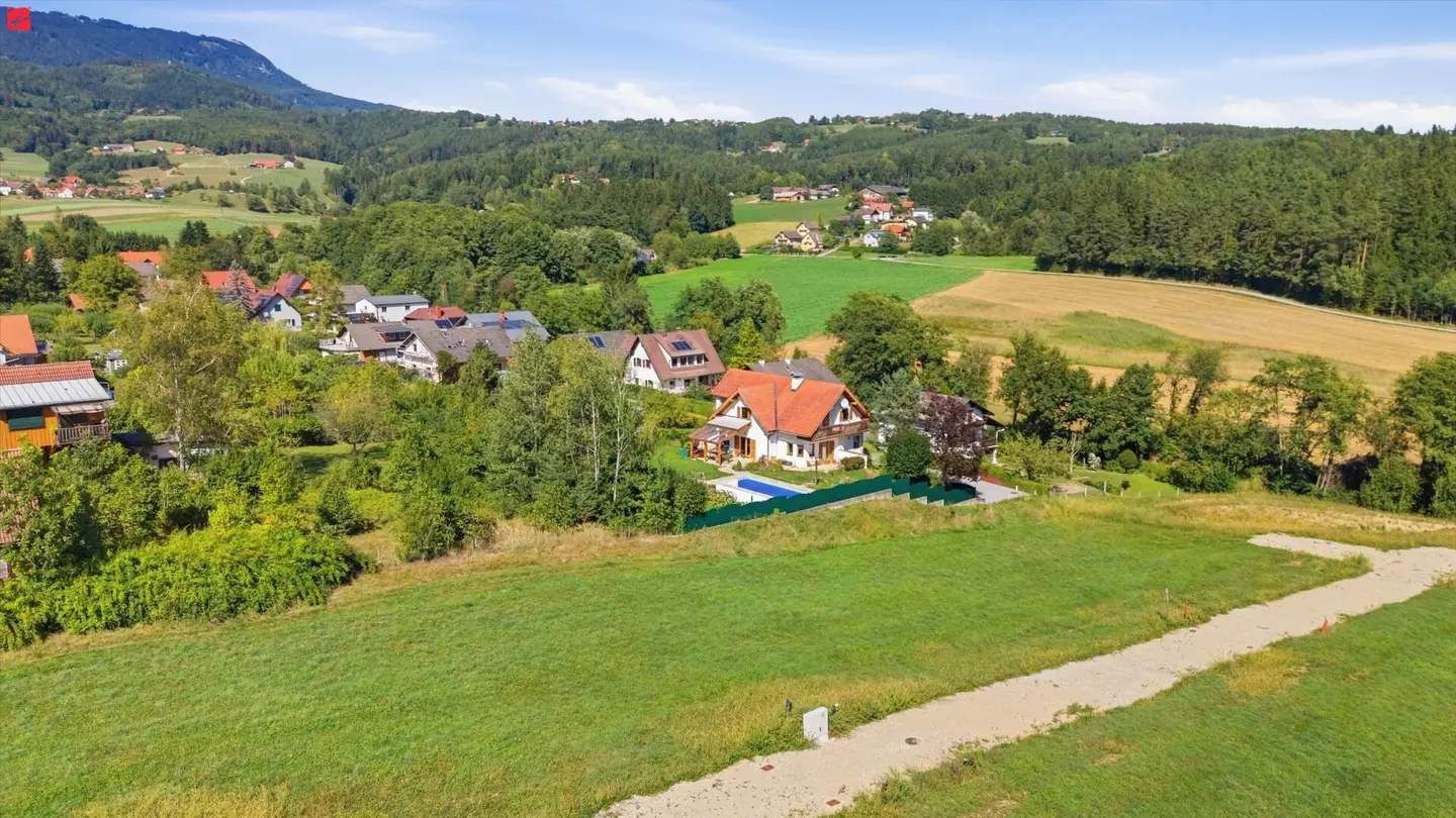 Sonniger Baugrund in malerischer Landschaft!