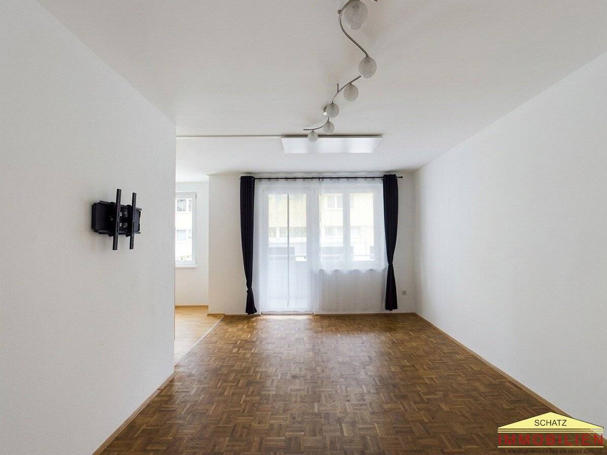 Berndorf - Beautiful 3-room apartment with balcony and parking space