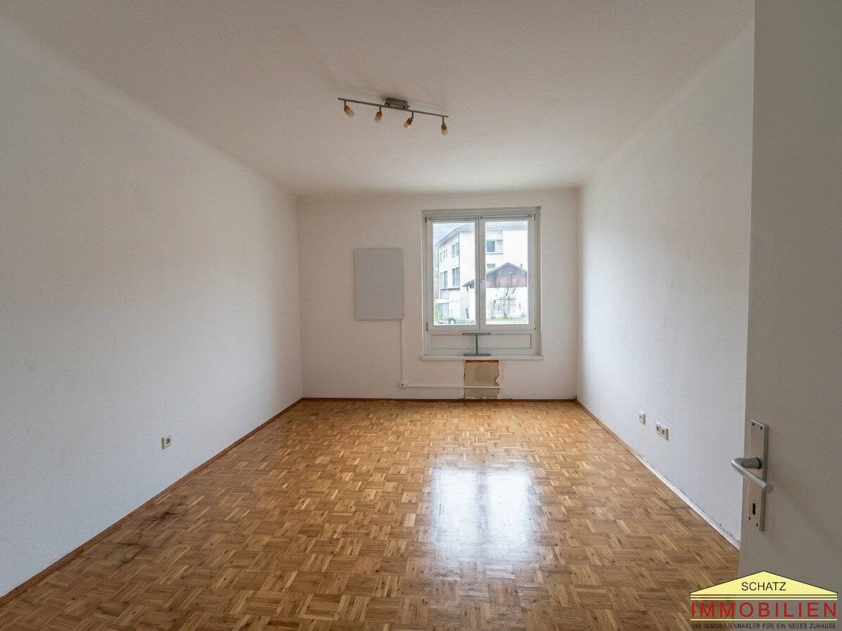 Berndorf - Beautiful 3-room apartment with balcony and parking space