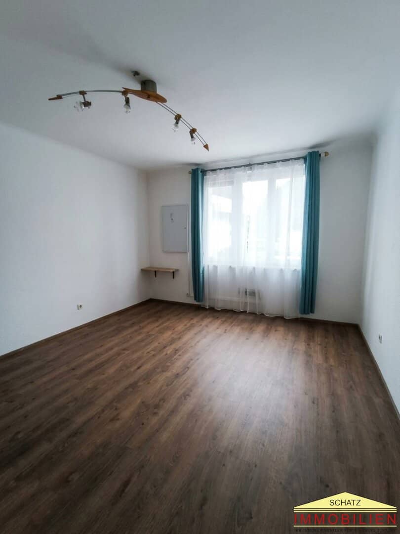Berndorf - Beautiful 3-room apartment with balcony and parking space