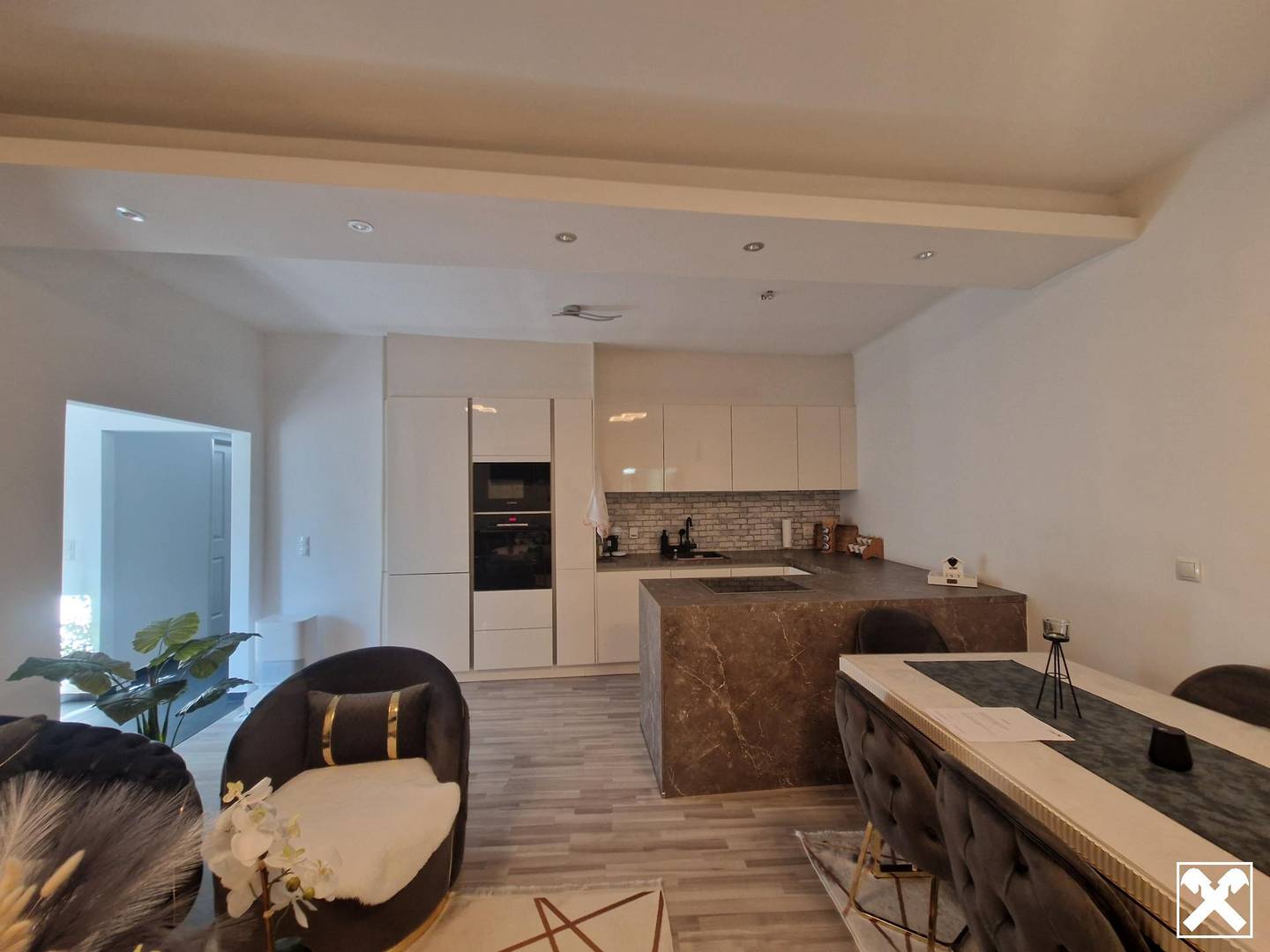 Newly renovated family apartment with private courtyard