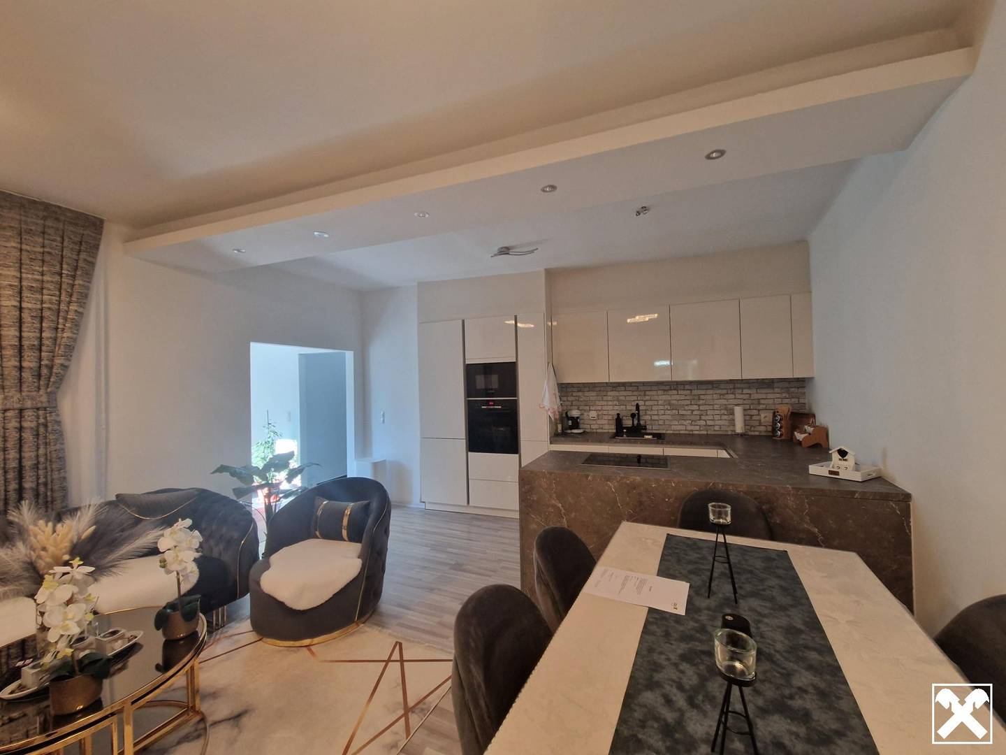 Newly renovated family apartment with private courtyard