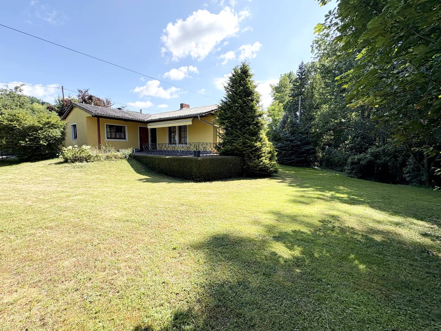 Sonnige Ferienwohnung mit großem Garten an der Polsenz