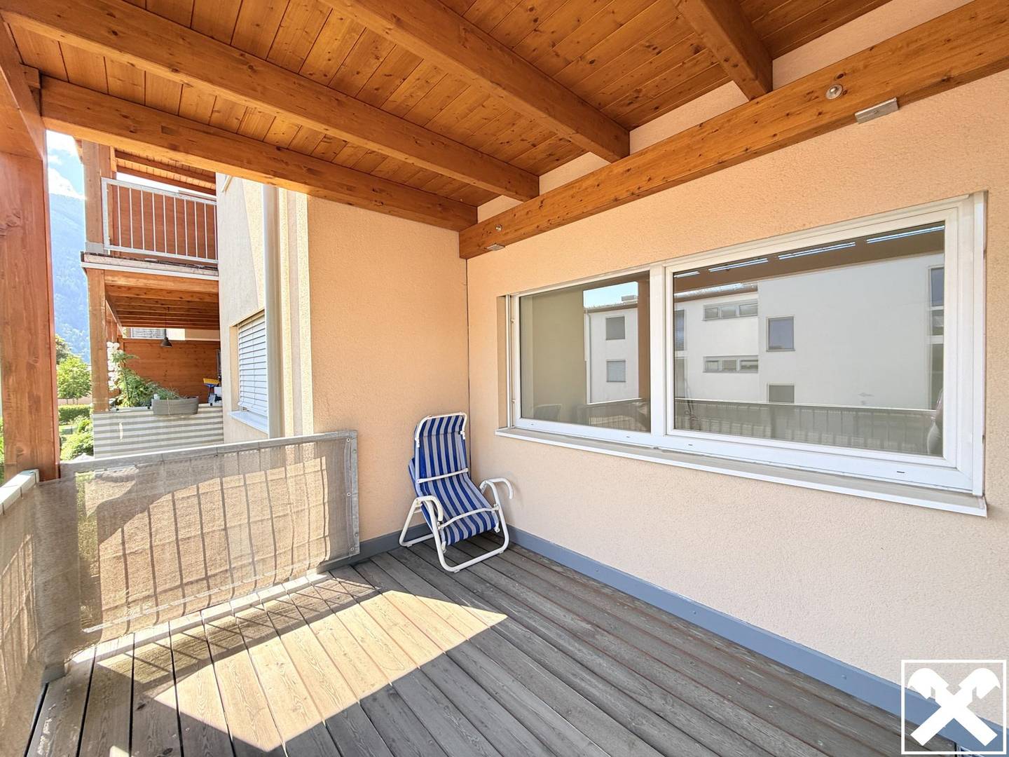 Bright Wohnung first occupancy with balcony