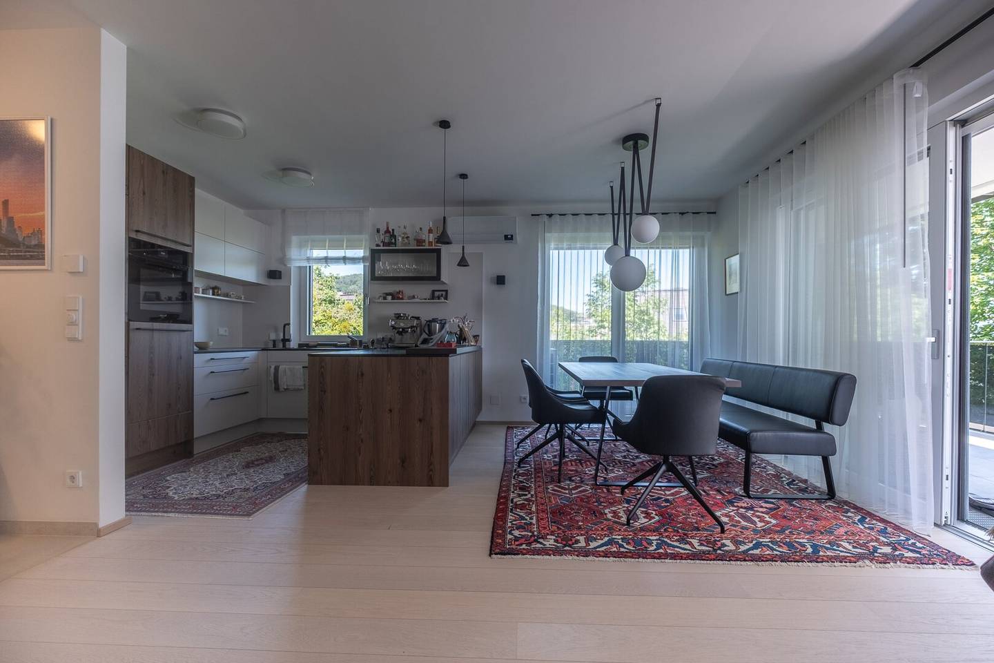 LINZ GRÜNDBERG. STYLISCHE WOHNUNG MIT DESIGNELEMENTEN