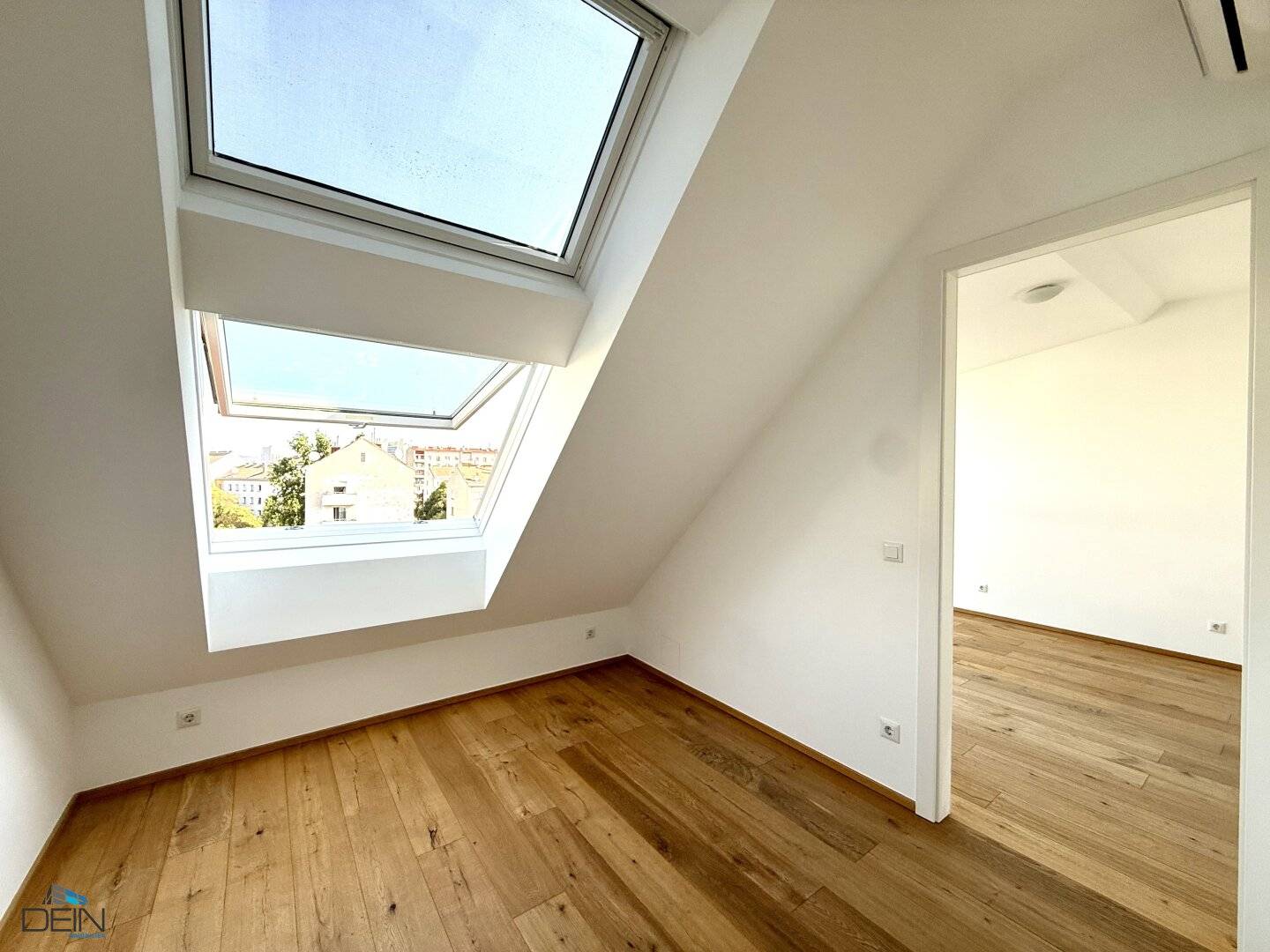 ++NEU++ SONNIGE 2 ZIMMER DACHGESCHOSSWOHNUNGEN NÄHE U6 JÄGERSTRASSE!