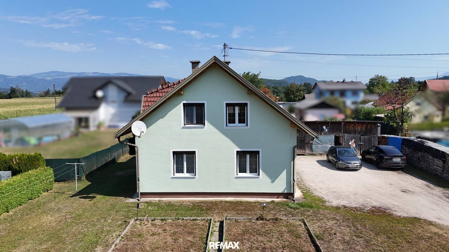 Charmantes Haus mit sehr großem Potenzial!