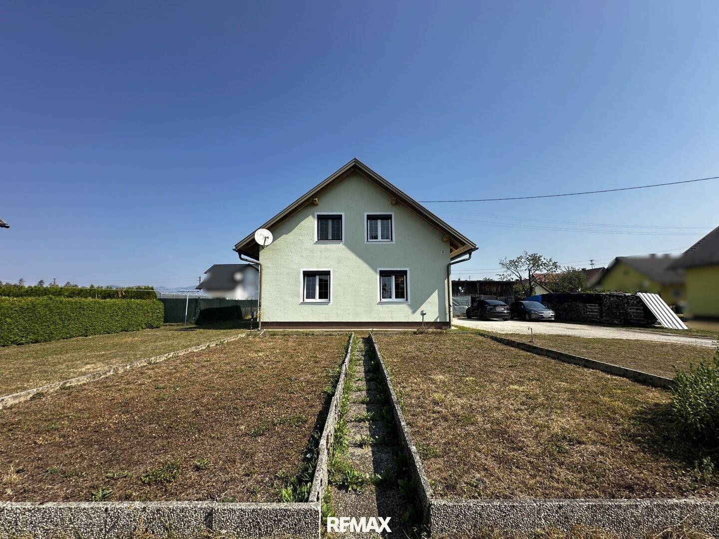 Charmantes Haus mit sehr großem Potenzial!