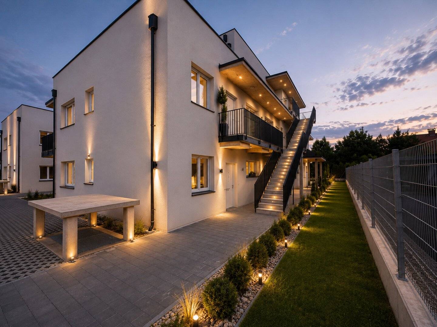 1. OBERGESCHOSS | 74M2 | 2 TG- PARKPLÄTZE | 3 SCHLAFZIMMER | 19M2 BALKON