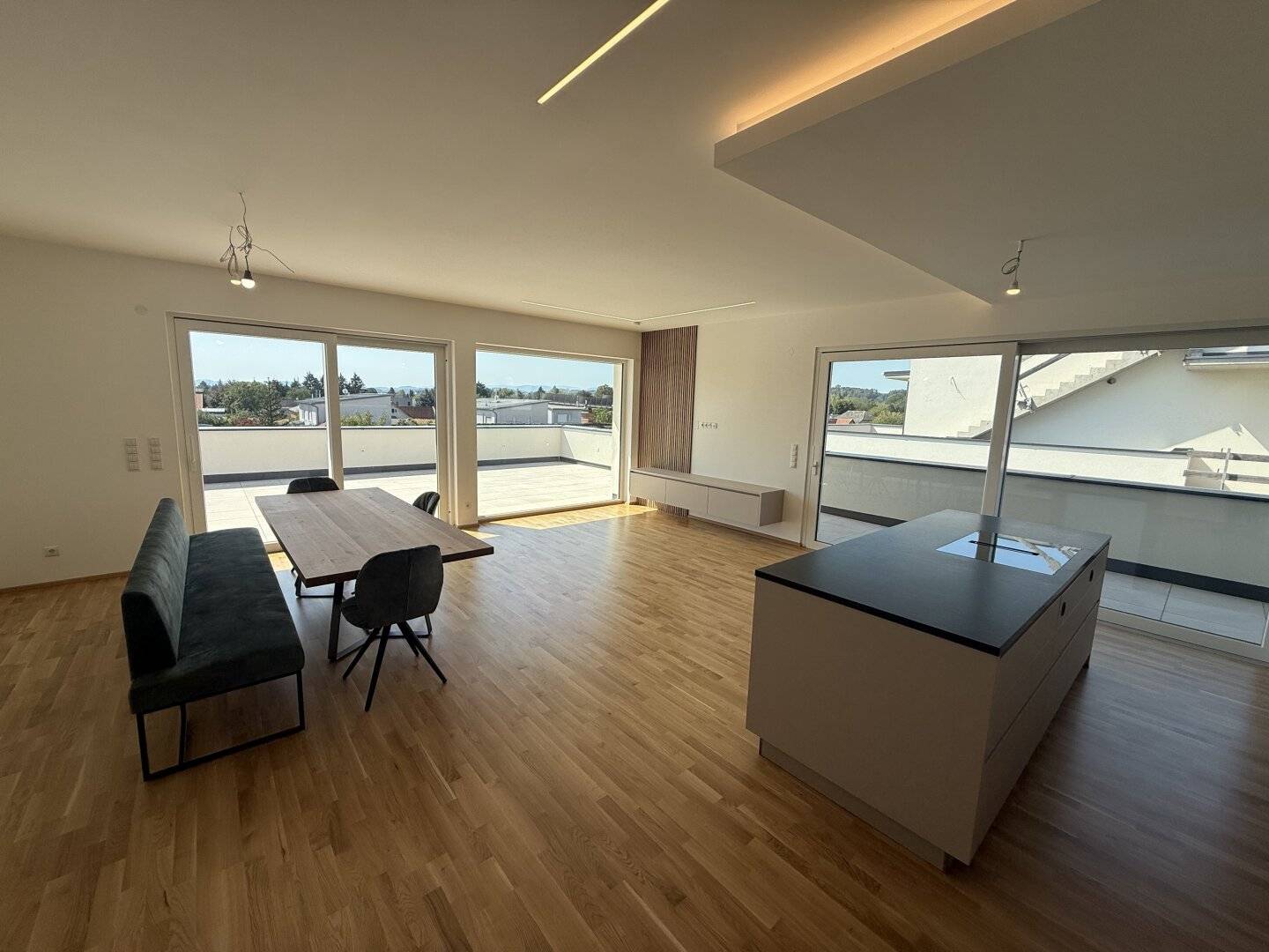 PENTHOUSE | 136M2 | 107M2 TERRASSE | KLIMAANLAGE | 2 BÄDER | 3 SCHLAFZIMMER