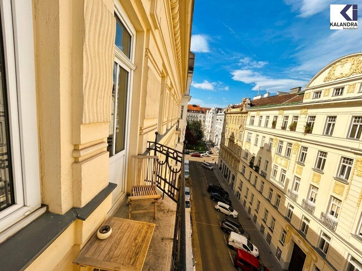 360 TOUR // FURNISHED STYLE APARTMENT near DANUBE CANAL
