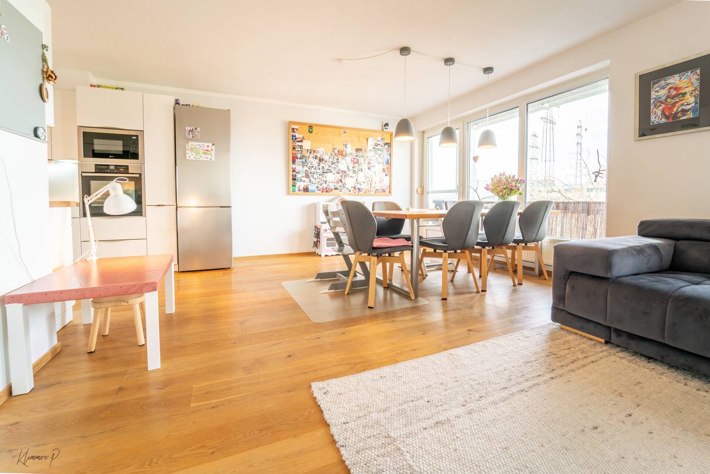 Stilvoll renovierte Wohnung mit Balkon und Dachboden