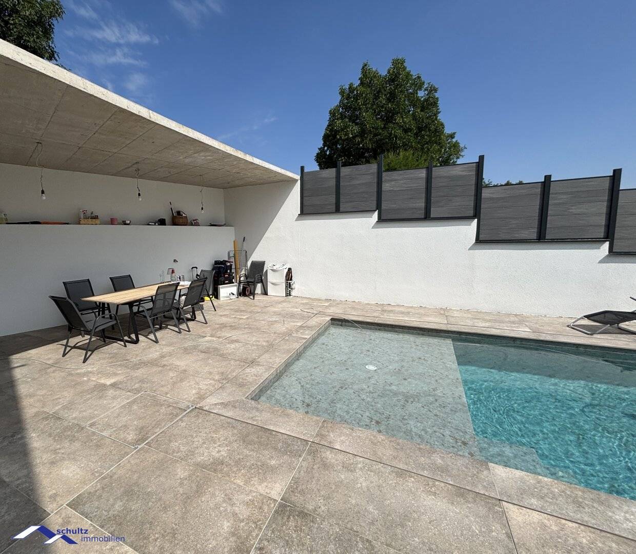 SCHULTZ IMMOBILIEN - Modern single-family house with pool and spacious living ambience in Guntramsdorf