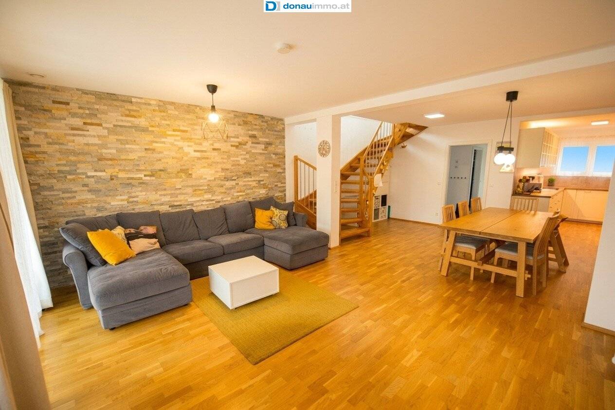 Junges 4,5 Zimmer PASSIV-Eck-Reihenhaus mit 2er-Carport und vielen Extras in Traismauer