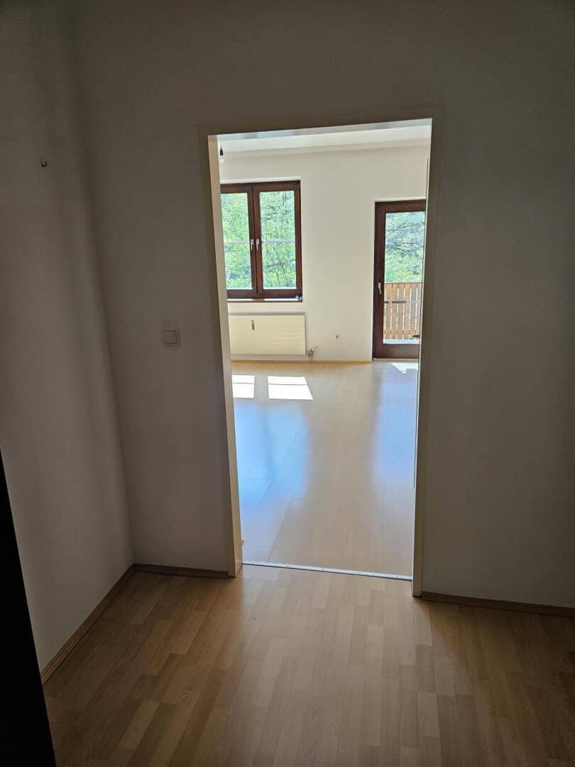 permanent 2-room apartment with chic balcony and view of greenery