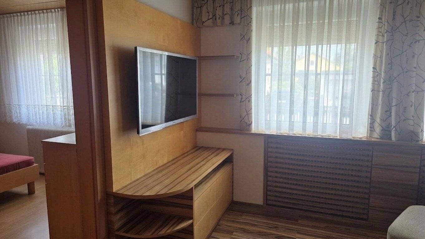 Großzügiges 8-Zi-Haus mit Garten &amp; Garage in Strasshof, Top Lage um 449.000 €!