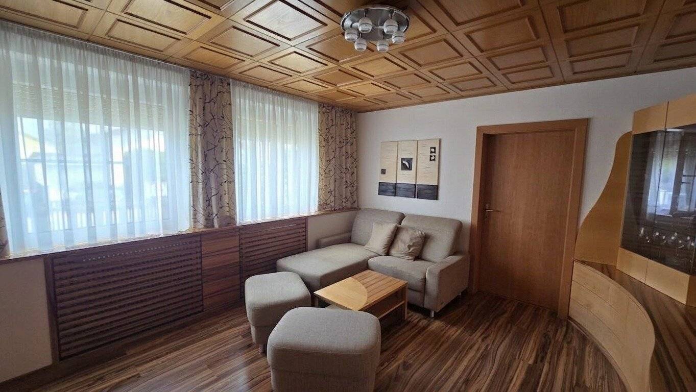 Großzügiges 8-Zi-Haus mit Garten &amp; Garage in Strasshof, Top Lage um 449.000 €!