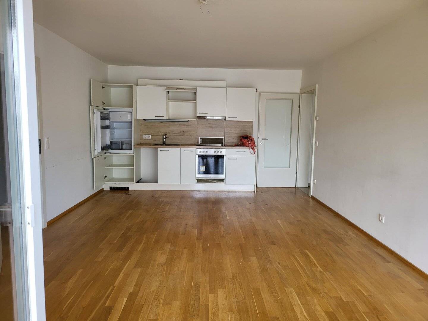 Unbefristete 4-Zimmer-Wohnung mit Küche und Balkon!