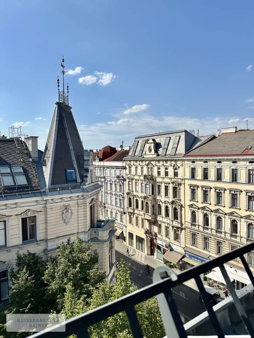 MARGARETENHOF /// PLATZ UND LICHT /// TOLLE DACHTERRASSENWOHNUNG