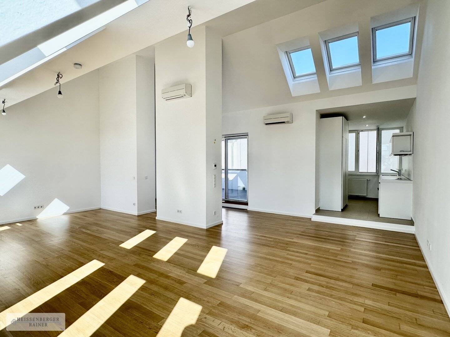 MARGARETENHOF /// LOTS OF SPACE AND LIGHT /// GREAT ROOFTOP TERRACE APARTMENT