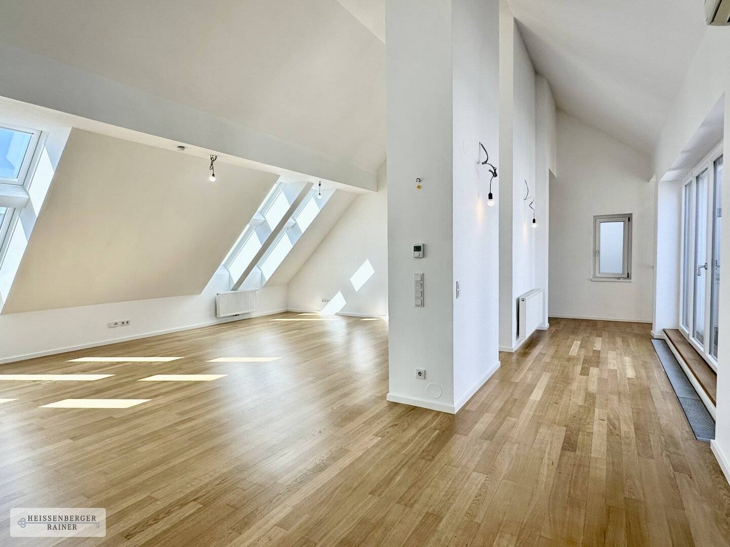 MARGARETENHOF /// LOTS OF SPACE AND LIGHT /// GREAT ROOFTOP TERRACE APARTMENT