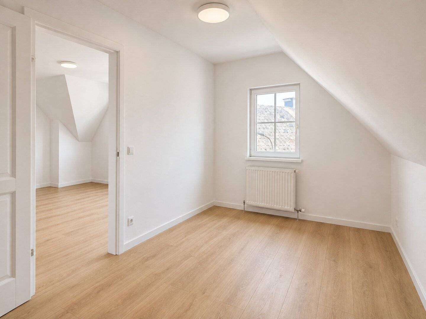 First occupancy after renovation Bright 2-room apartment with kitchen