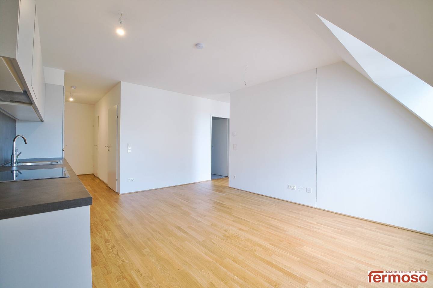Modern 2-room apartment with terrace, underfloor heating &amp; close to the subway in 1210 Vienna