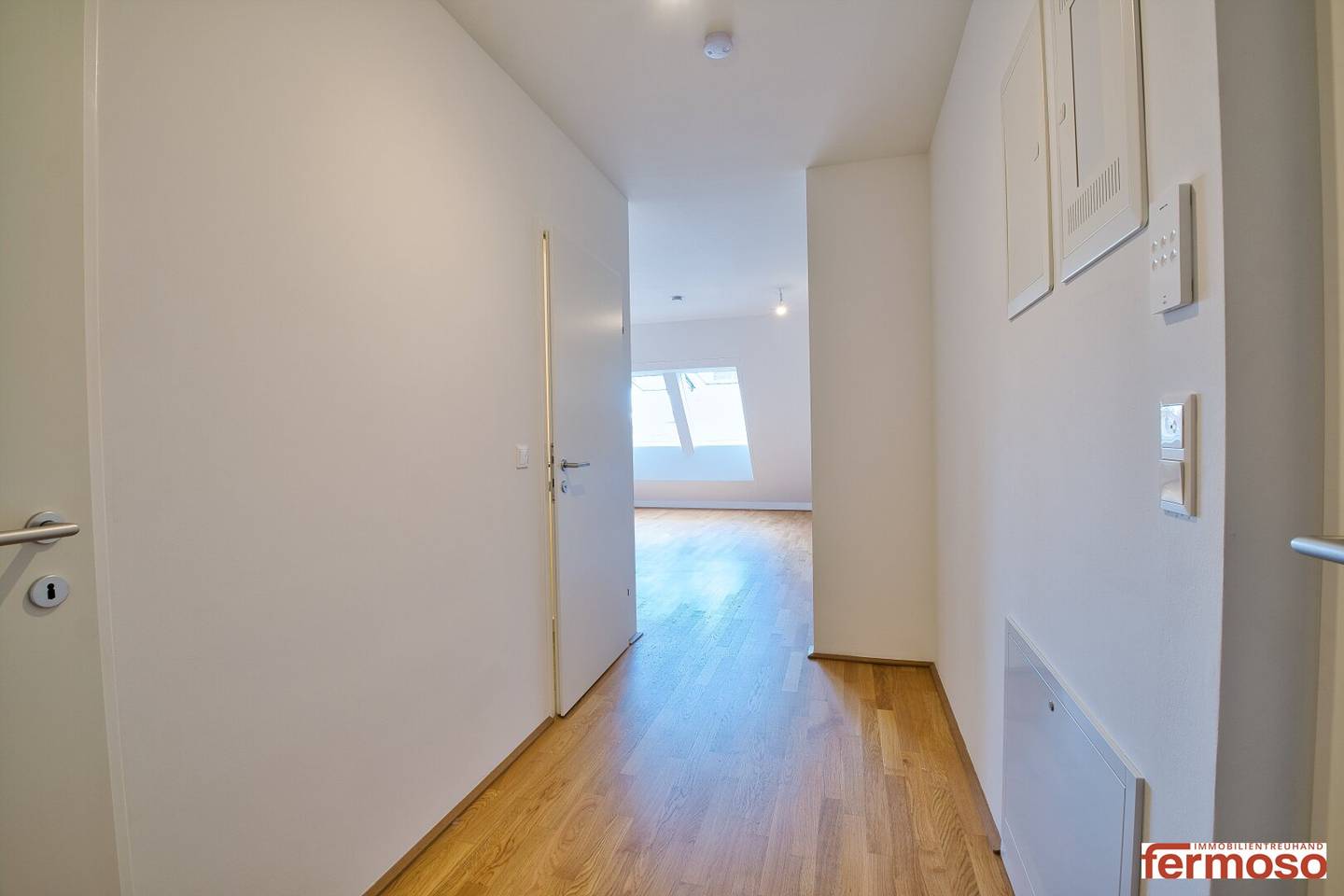 Modern 2-room apartment with terrace, underfloor heating &amp; close to the subway in 1210 Vienna