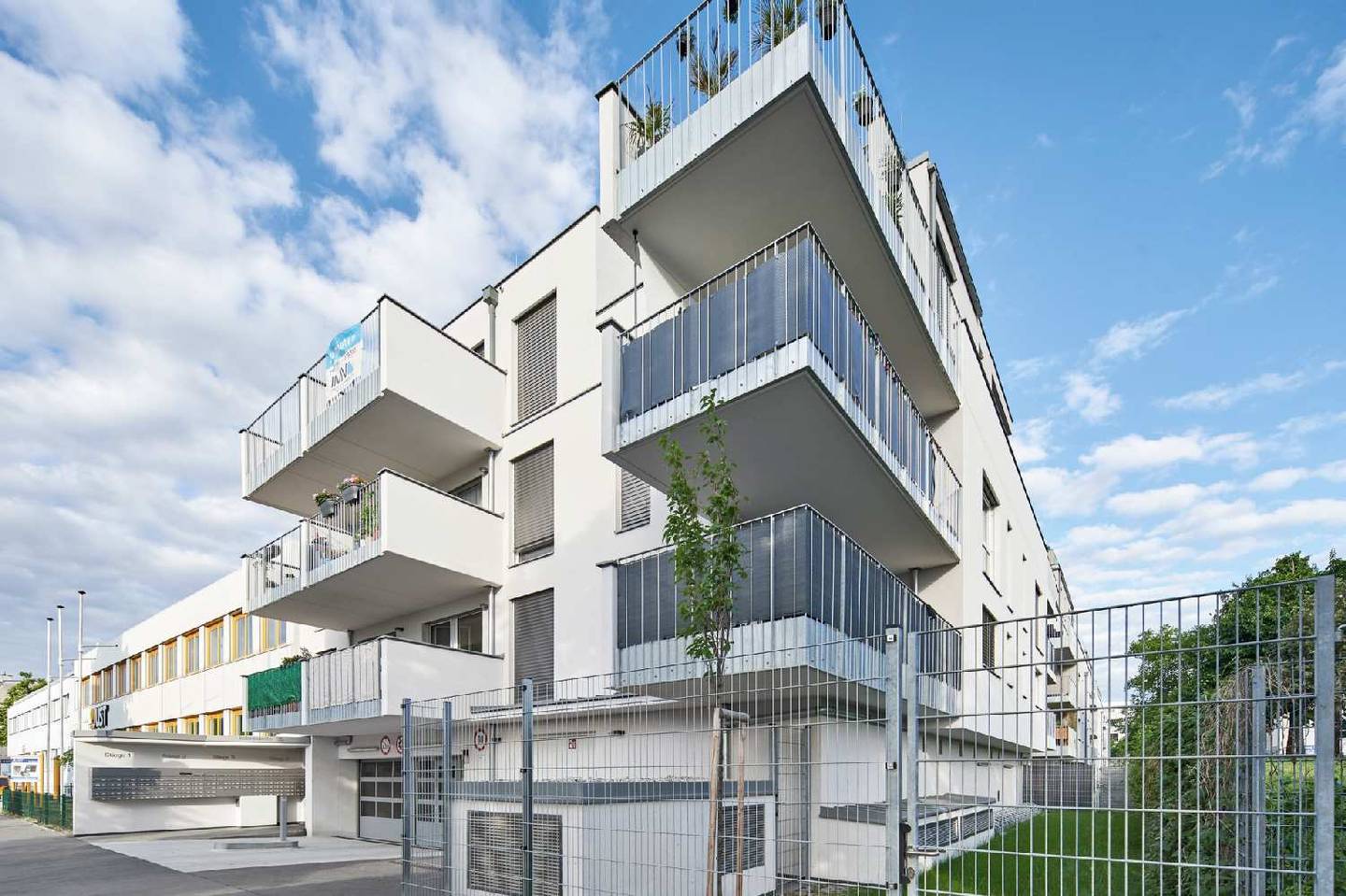 Bright Erdgeschosswohnung with garden and terrace