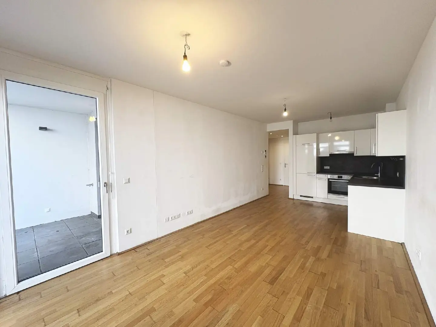 Bright Erdgeschosswohnung with garden and terrace