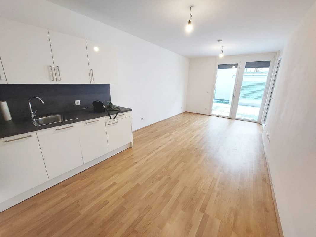 Bright Erdgeschosswohnung with garden and terrace