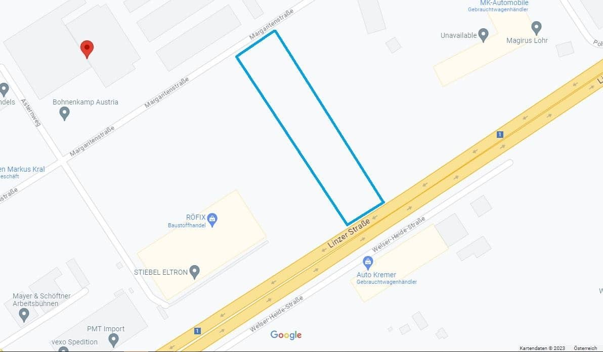 Loft apartment with lift and ample parking