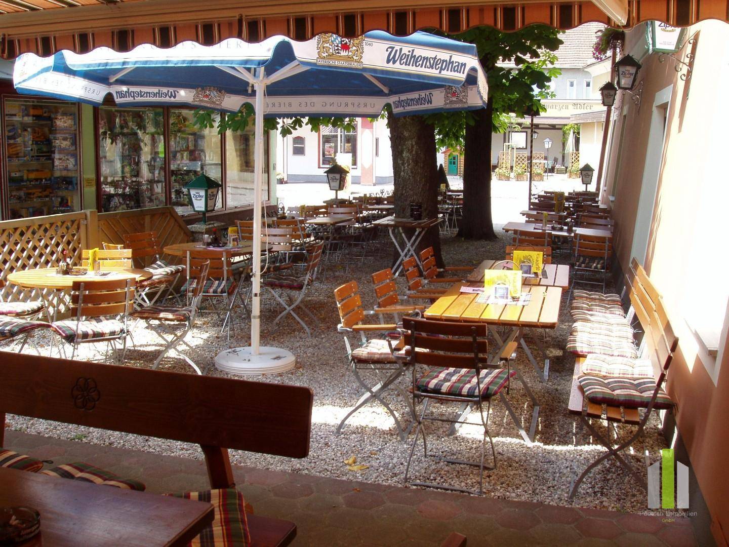 Traditionshaus mit Gastgarten Wohnung