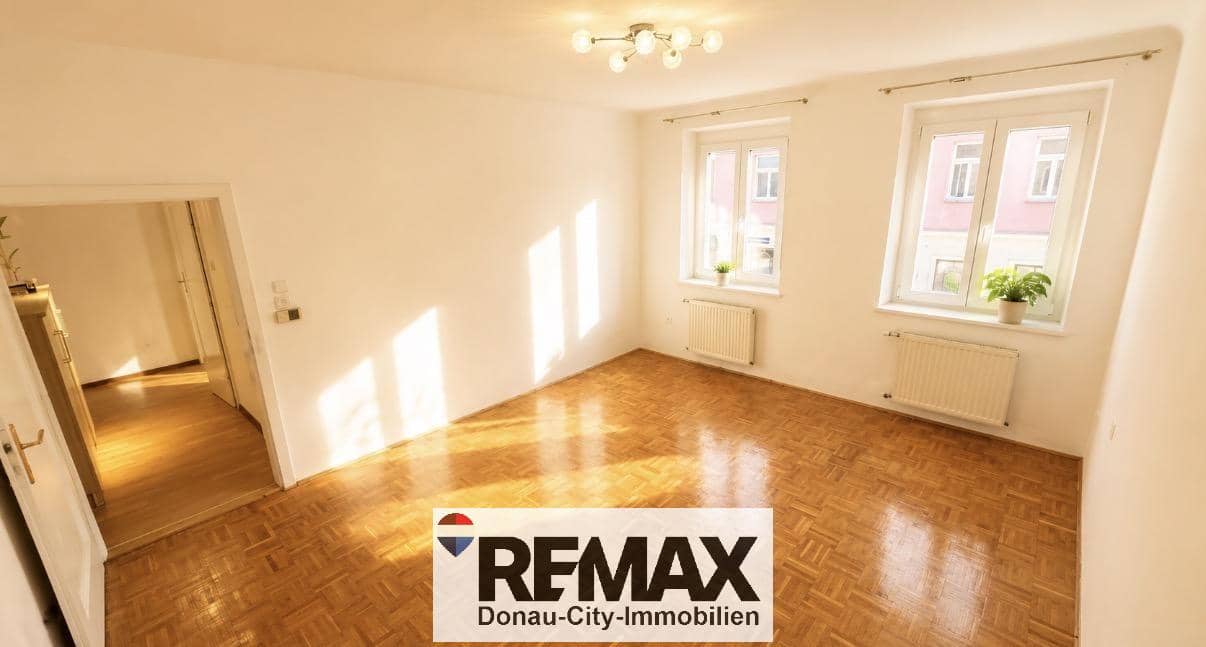Bright apartment with a practical layout and separate kitchen