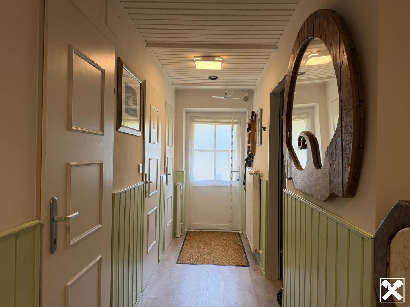 Family apartment newly renovated with fenced garden
