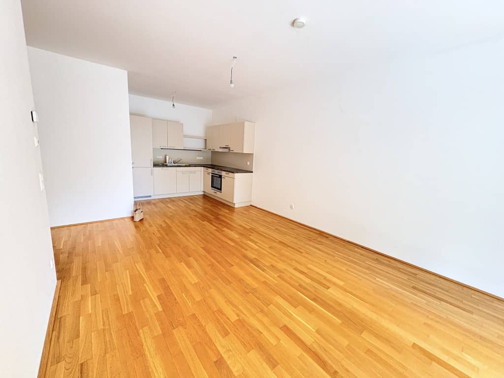 Bright apartment with terrace and underground parking