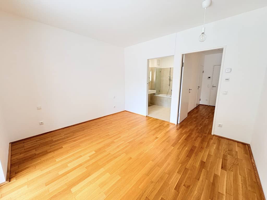 Bright apartment with terrace and underground parking