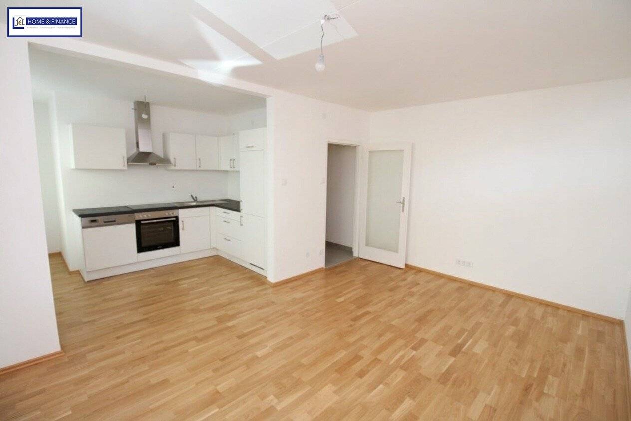 Neu renovierte 2 Zimmerwohnung
