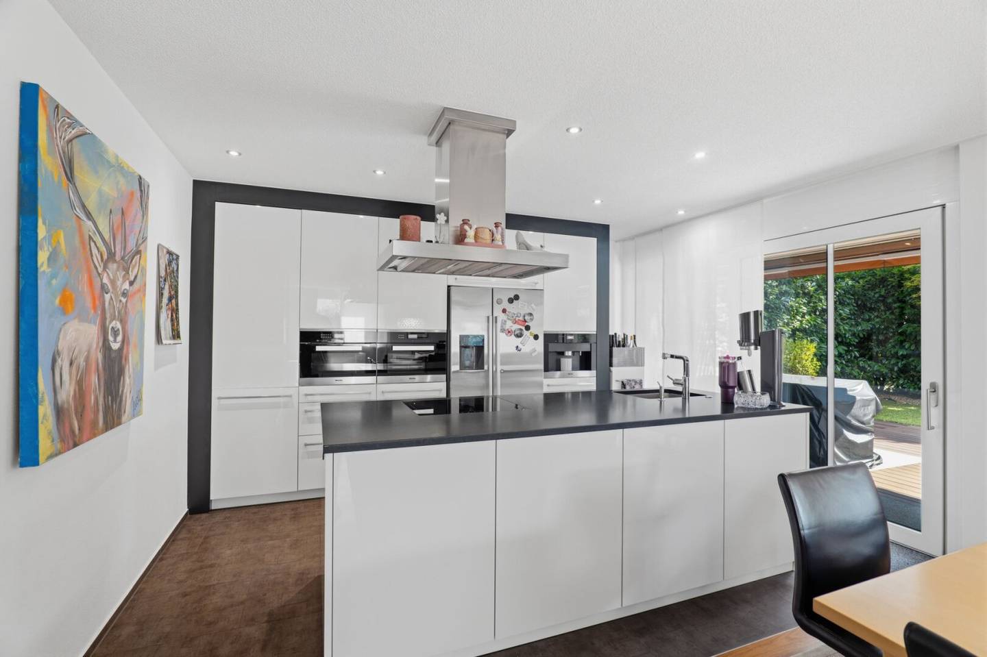 Lustenau: 136m² Wohnfläche und 240m² Terrassen- und Gartenfläche – hochwertig ausgestattete 4-Zimmer-Wohnung mit 2 Tiefgaragenplätzen