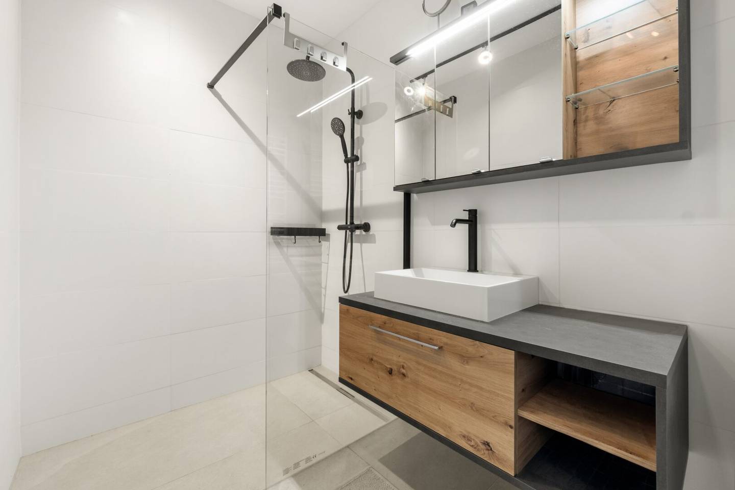 Dream apartment in in Graz-Liebenau - modern stylish &amp; with panoramic view
