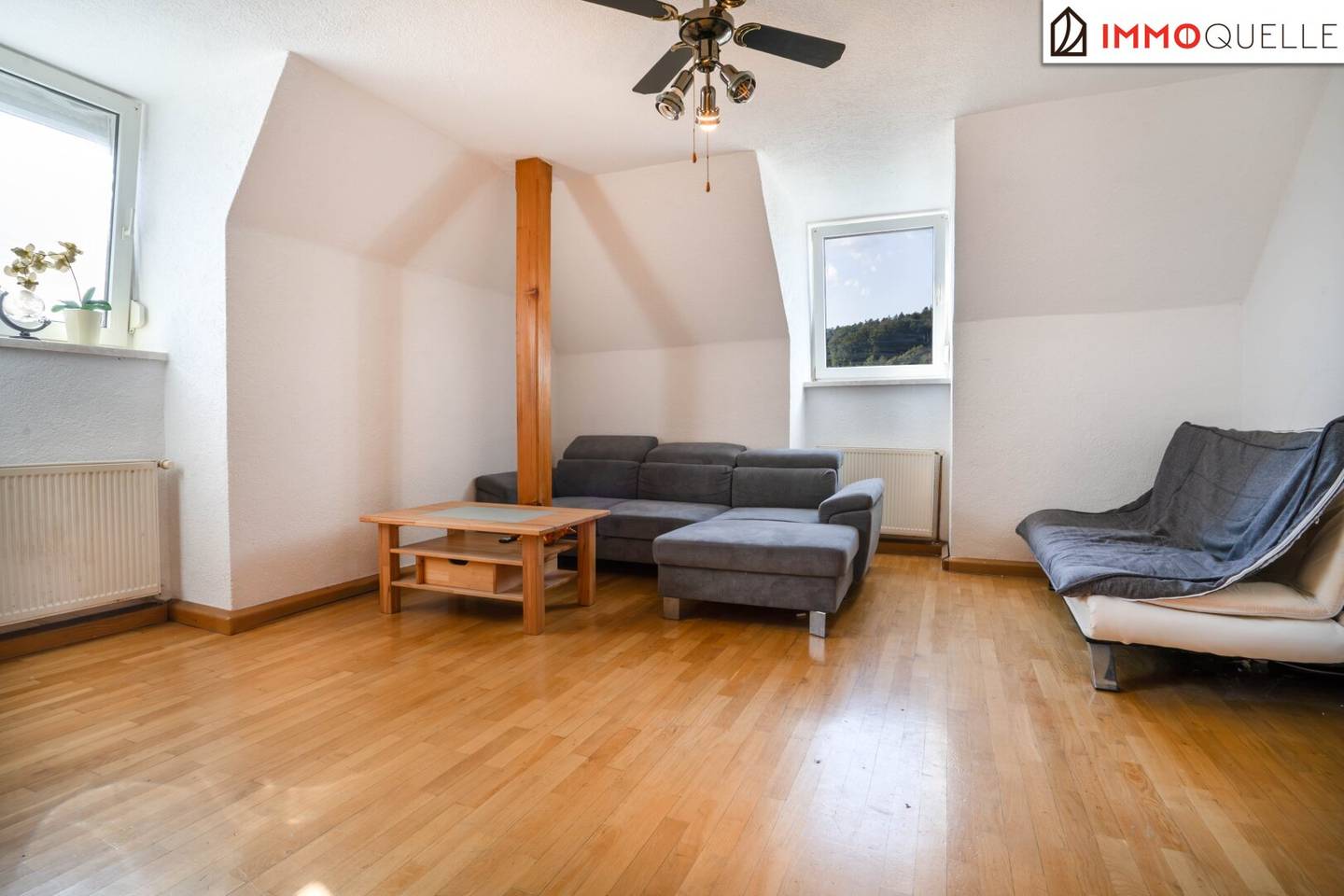 Residential comfort in a quiet location - Charming attic apartment in a quiet location with fitted kitchen, parking space and short routes to Vöcklabruck